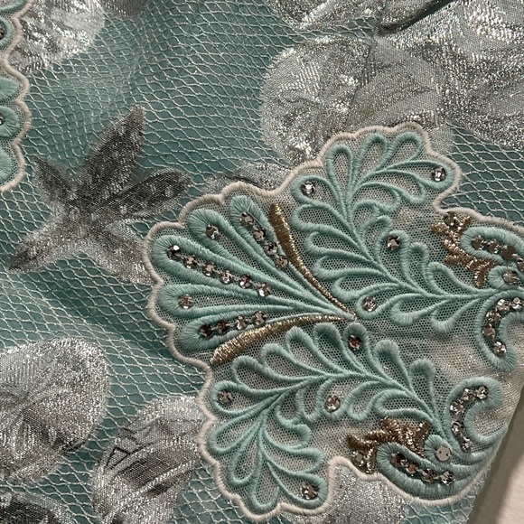 Iilly Pulitzer ice blue silver crystal seashell metallic dress 00 like new - Picture 3 of 5